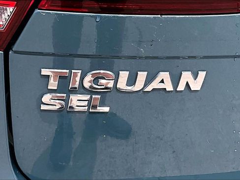 Used 2020 Volkswagen Tiguan SEL FWD image 29