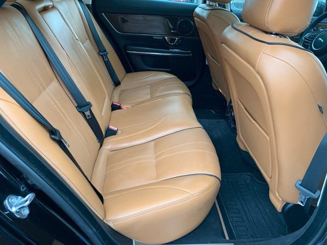Used 2019 Jaguar XJ Supercharged RWD image 23
