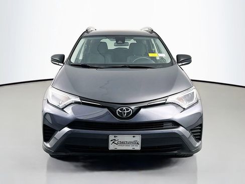 Used 2017 Toyota RAV4 LE AWD/4WD image 2