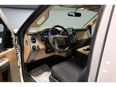 Used 2016 Ford F250 Lariat w/ Chrome Package image 15