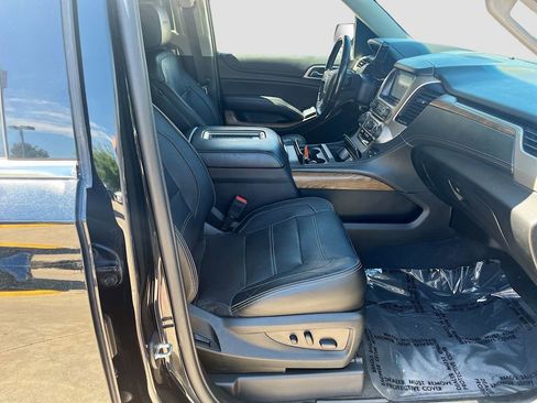 Used 2019 GMC Yukon XL Denali w/ Open Road Package AWD/4WD image 32