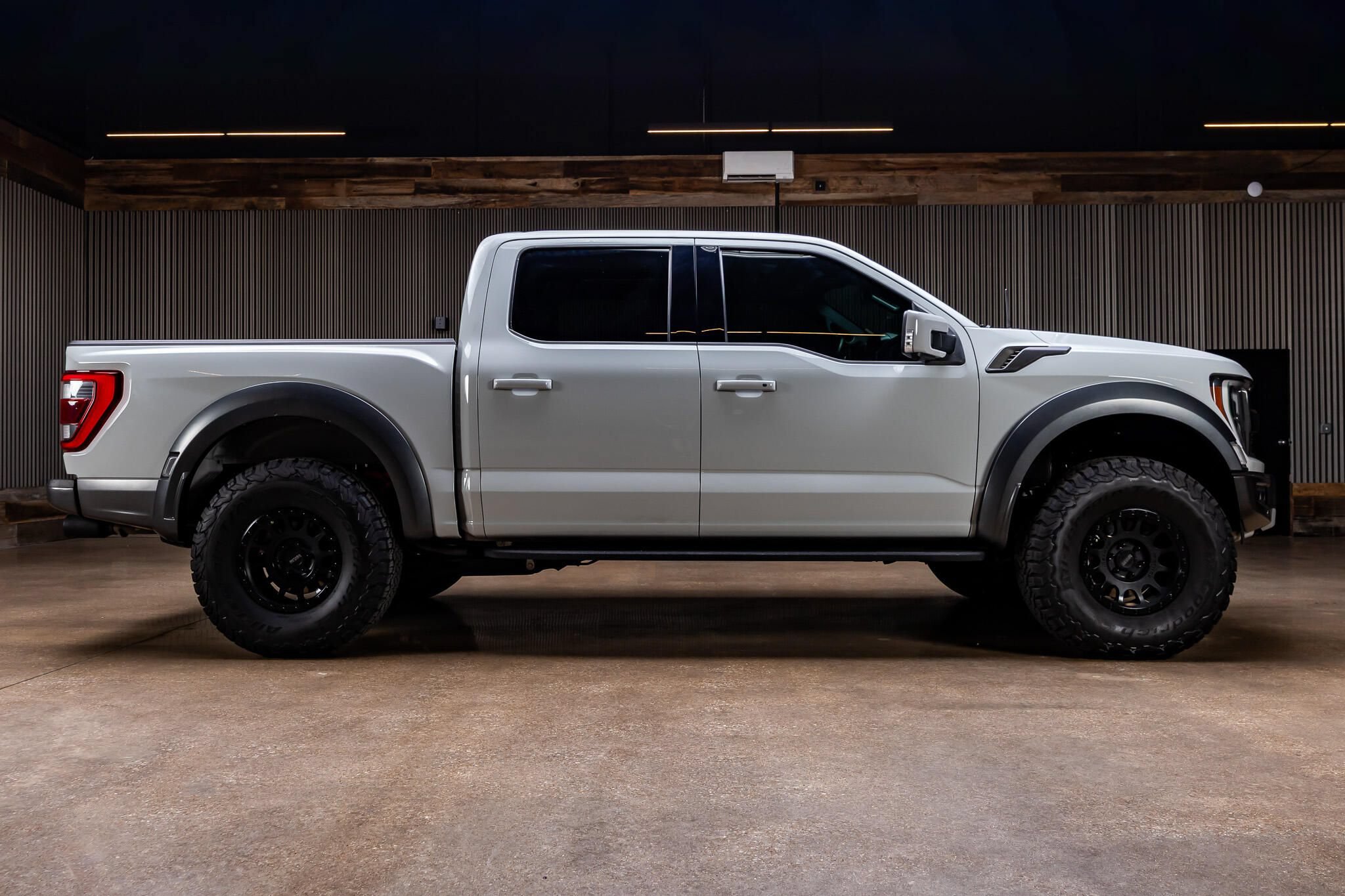 Used 2023 Ford F150 Raptor AWD/4WD image 10