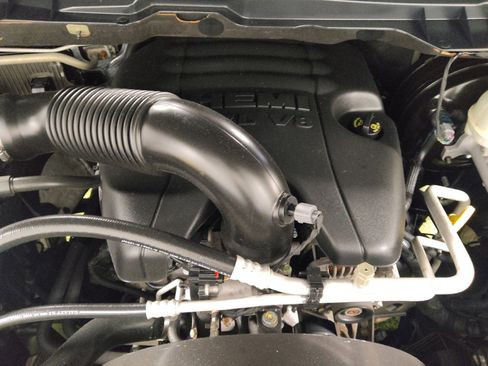 Used 2017 RAM 1500 ST RWD image 30