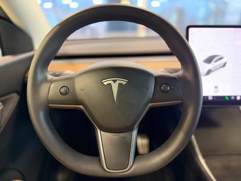 Used 2020 Tesla Model Y Long Range image 24