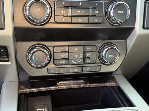 Used 2019 Ford F450 Lariat w/ Lariat Ultimate Package image 22