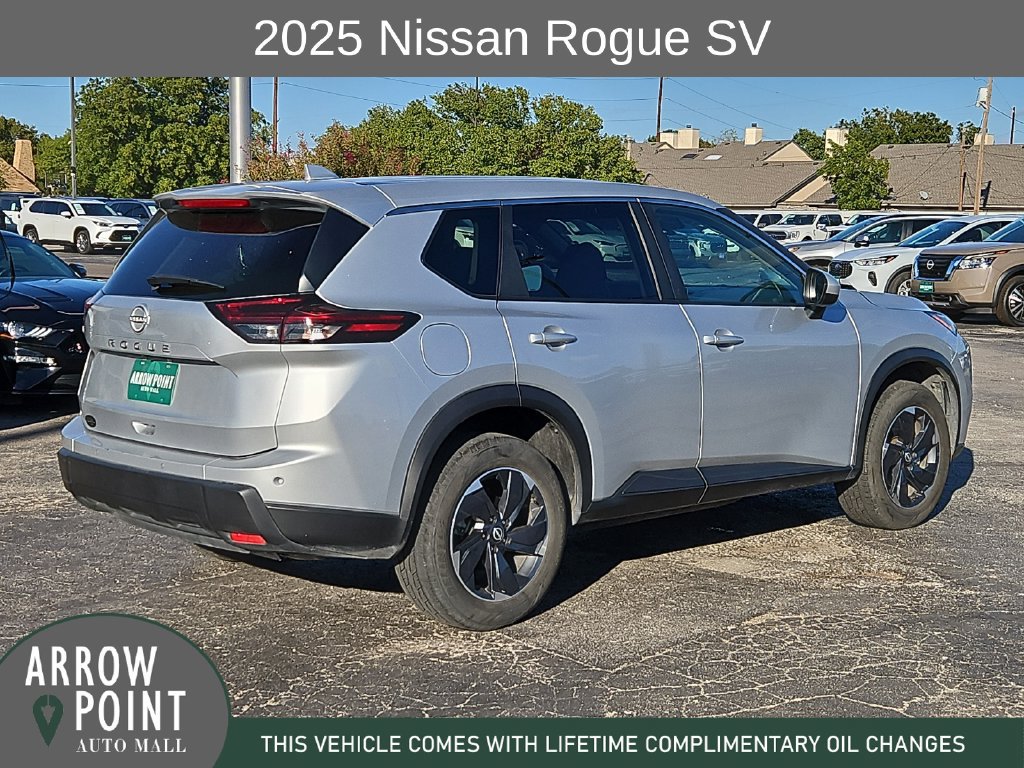 Used 2025 Nissan Rogue SV FWD image 12