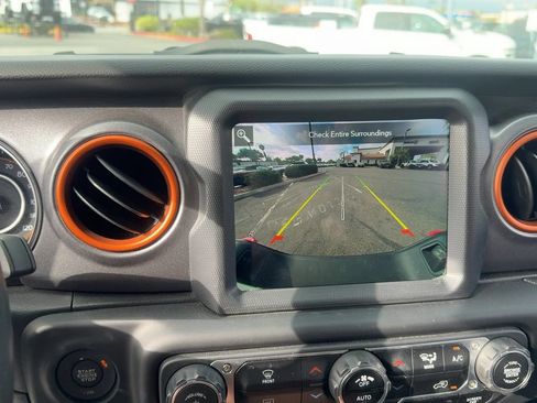 Used 2023 Jeep Gladiator Mojave w/ LED Lighting Group AWD/4WD image 17