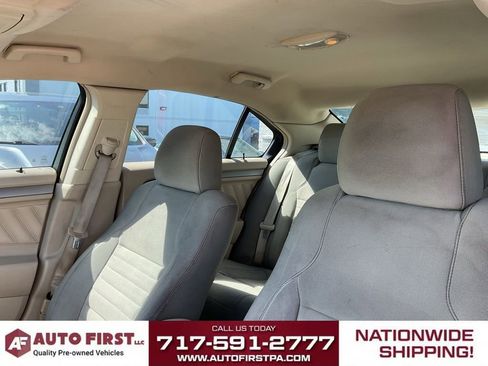 Used 2013 Ford Taurus SE FWD image 8