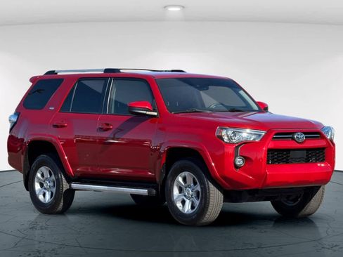 Used 2021 Toyota 4Runner SR5 image 5