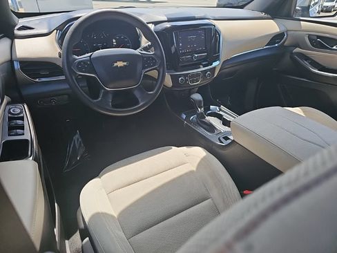 Used 2023 Chevrolet Traverse LS FWD image 17