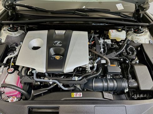 Used 2020 Lexus ES 300h w/ Accessory Package 2 FWD image 36