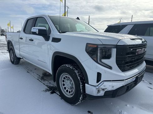 Used 2025 GMC Sierra 1500 Pro w/ Pro Value Package image 2