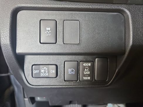 Used 2023 Toyota Tacoma TRD Sport AWD/4WD image 26