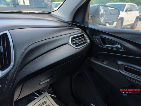Used 2019 Chevrolet Equinox Premier FWD image 28