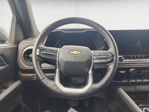Used 2023 Chevrolet Colorado LT w/ LT Convenience Package AWD/4WD image 13