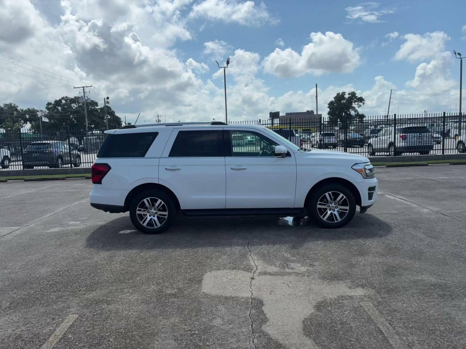Used 2024 Ford Expedition Limited AWD/4WD image 15