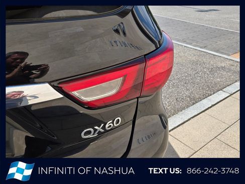 Certified 2017 INFINITI QX60 Luxe w/ Premium Plus Package AWD/4WD image 14