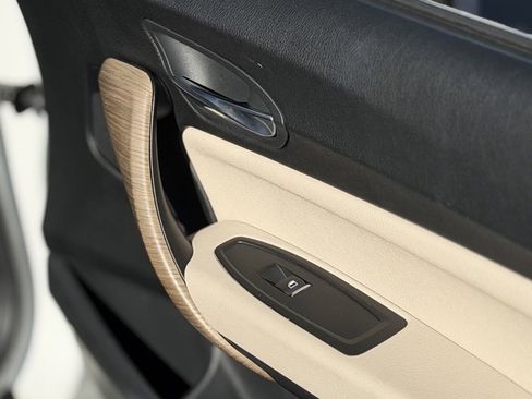 Used 2019 BMW 230i Convertible w/ Convenience Package image 37