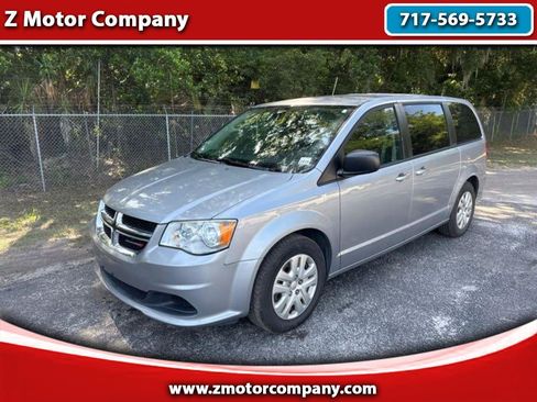 Used 2018 Dodge Grand Caravan SE w/ UConnect Hands-Free Group FWD image 1