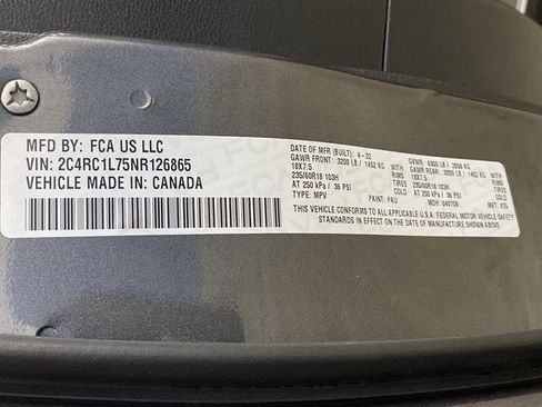 Used 2022 Chrysler Pacifica Touring-L w/ S Appearance Package image 39