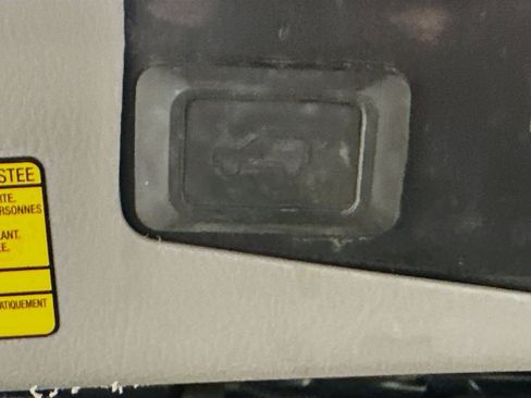 Used 2011 Toyota Highlander Limited w/ Tow Pkg AWD/4WD image 33