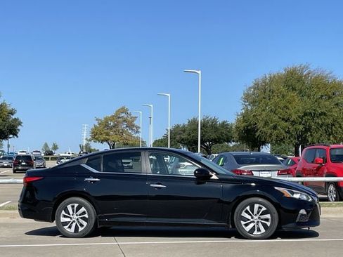 Used 2019 Nissan Altima 2.5 S FWD image 3