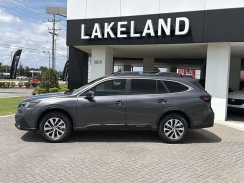 Certified 2022 Subaru Outback Premium AWD/4WD image 3