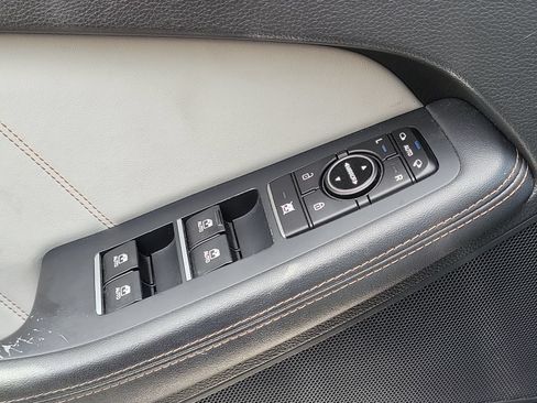 Used 2018 Genesis G80 3.3T Sport AWD/4WD image 17