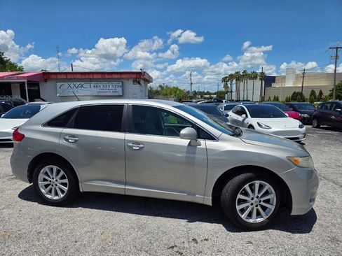 Used 2011 Toyota Venza w/ Convenience Pkg FWD image 8
