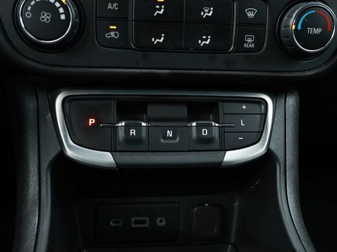 Used 2024 GMC Terrain SLE AWD/4WD image 20