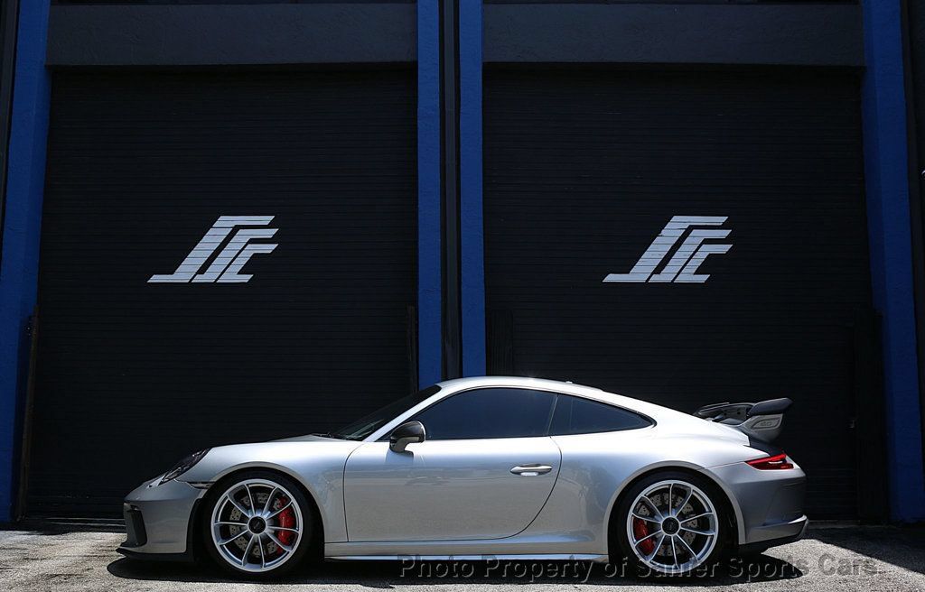 Used 2018 Porsche 911 GT3 w/ Sport Chrono Package RWD image 2