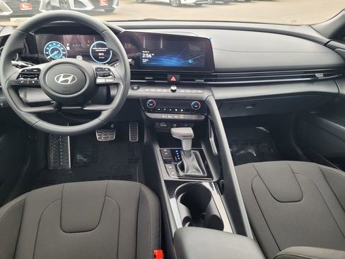 New 2026 Hyundai Elantra Sport image 7