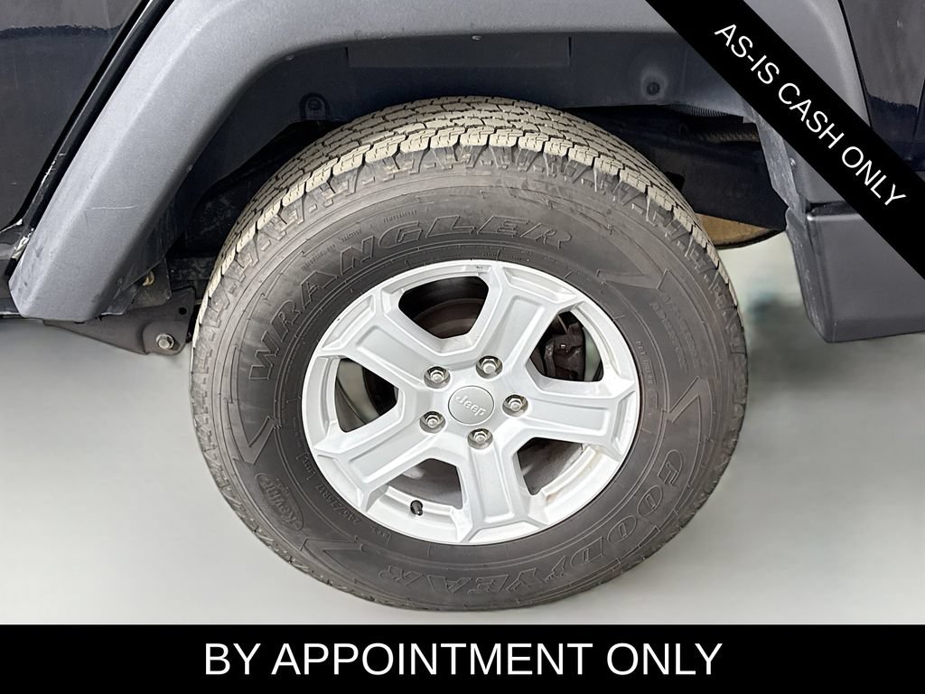 Used 2017 Jeep Wrangler Unlimited Sport w/ Connectivity Group AWD/4WD image 26