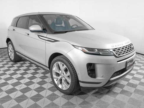 Used 2021 Land Rover Range Rover Evoque SE image 3