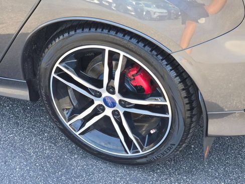 Used 2018 Ford Focus ST FWD image 26