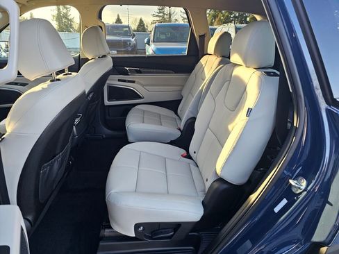 New 2025 Kia Telluride EX image 23