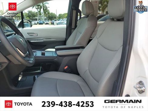 Certified 2025 Toyota Sienna XLE FWD image 19
