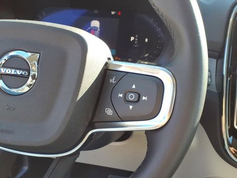 New 2026 Volvo XC40 B5 Ultra w/ Protection Package Premier image 24