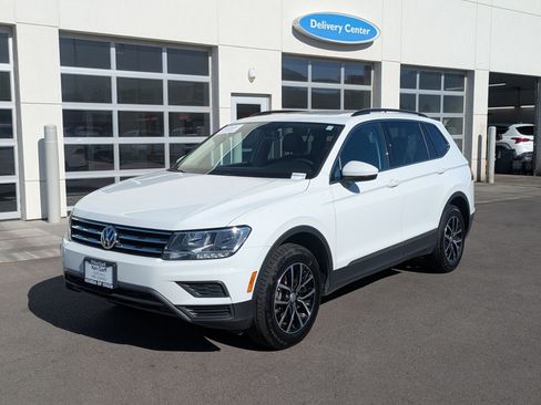 Used 2021 Volkswagen Tiguan SE w/ Panoramic Sunroof Package AWD/4WD image 11