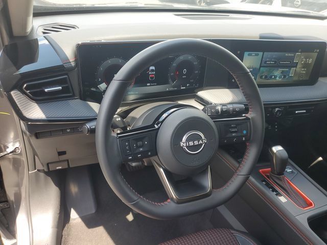 Used 2025 Nissan Kicks SR FWD image 15