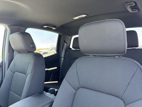 New 2026 GMC Canyon Elevation w/ LPO, Black Badging Package RWD image 21
