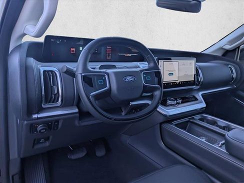 New 2025 Ford Expedition Max Platinum w/ Driver's Package image 3