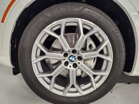 Used 2025 BMW X7 xDrive40i AWD/4WD image 13