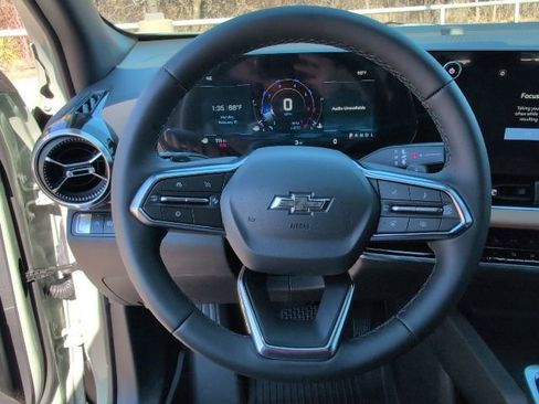 New 2026 Chevrolet Equinox ACTIV w/ Convenience Package III image 19