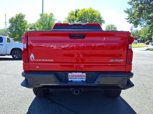 Used 2024 Chevrolet Silverado 1500 ZR2 AWD/4WD image 6