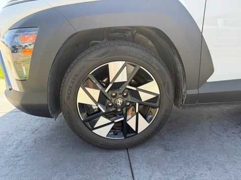Used 2025 Hyundai Kona SEL FWD image 4