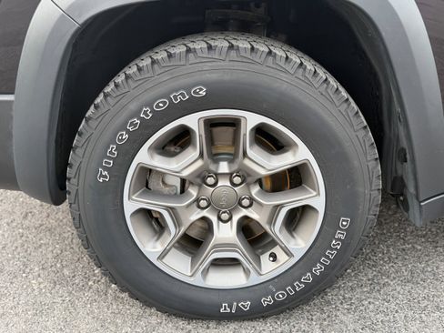 Certified 2021 Jeep Cherokee Trailhawk image 25