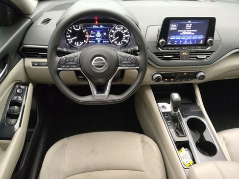 Used 2021 Nissan Altima 2.5 SV FWD image 22