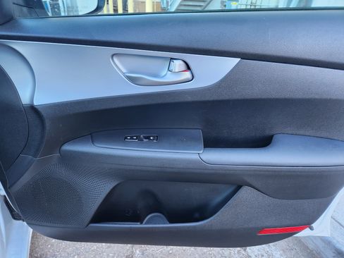 Used 2023 Kia Forte LXS w/ LXS Technology Package image 14