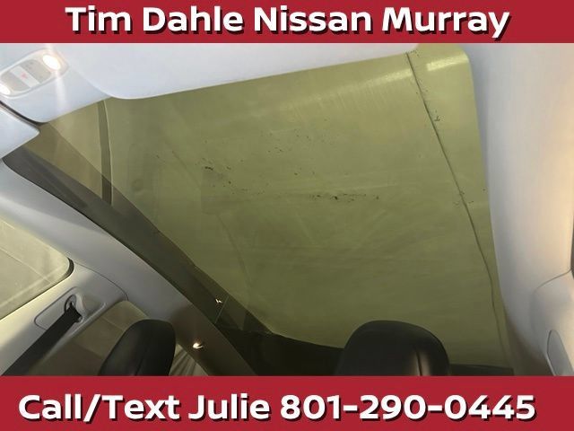 Used 2023 Tesla Model Y Long Range AWD/4WD image 32